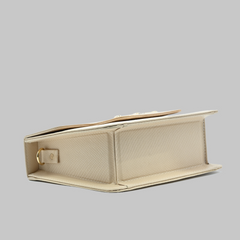 Lustre Pearl Tote – Elegant Beige Handbag with Pearl Handle