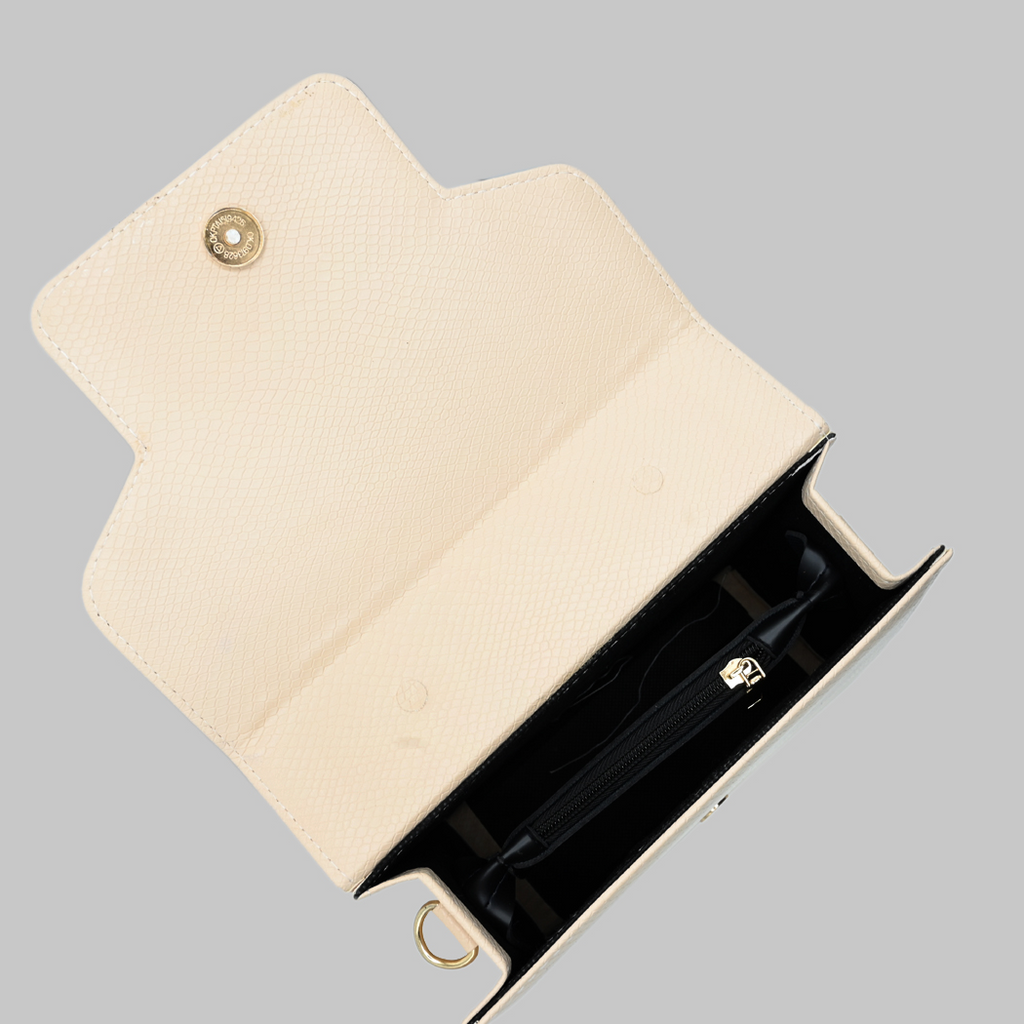 Lustre Pearl Tote – Elegant Beige Handbag with Pearl Handle