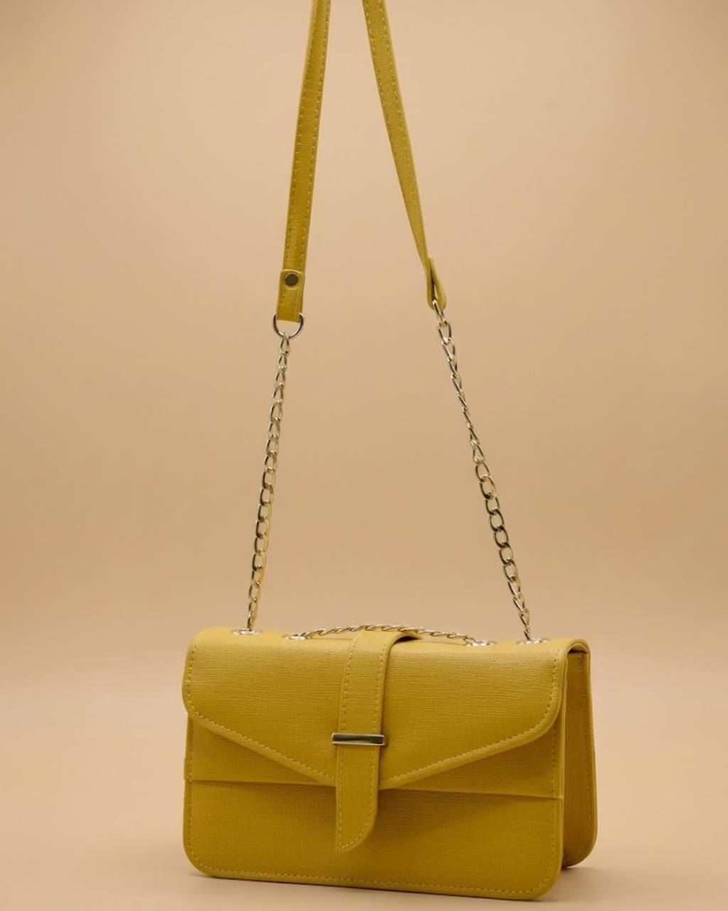 Stylisha Crossbody chain Bag - Yellow